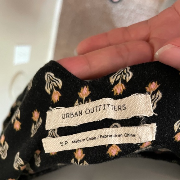 Urban Outfitters floral dress - Picture 4 of 5